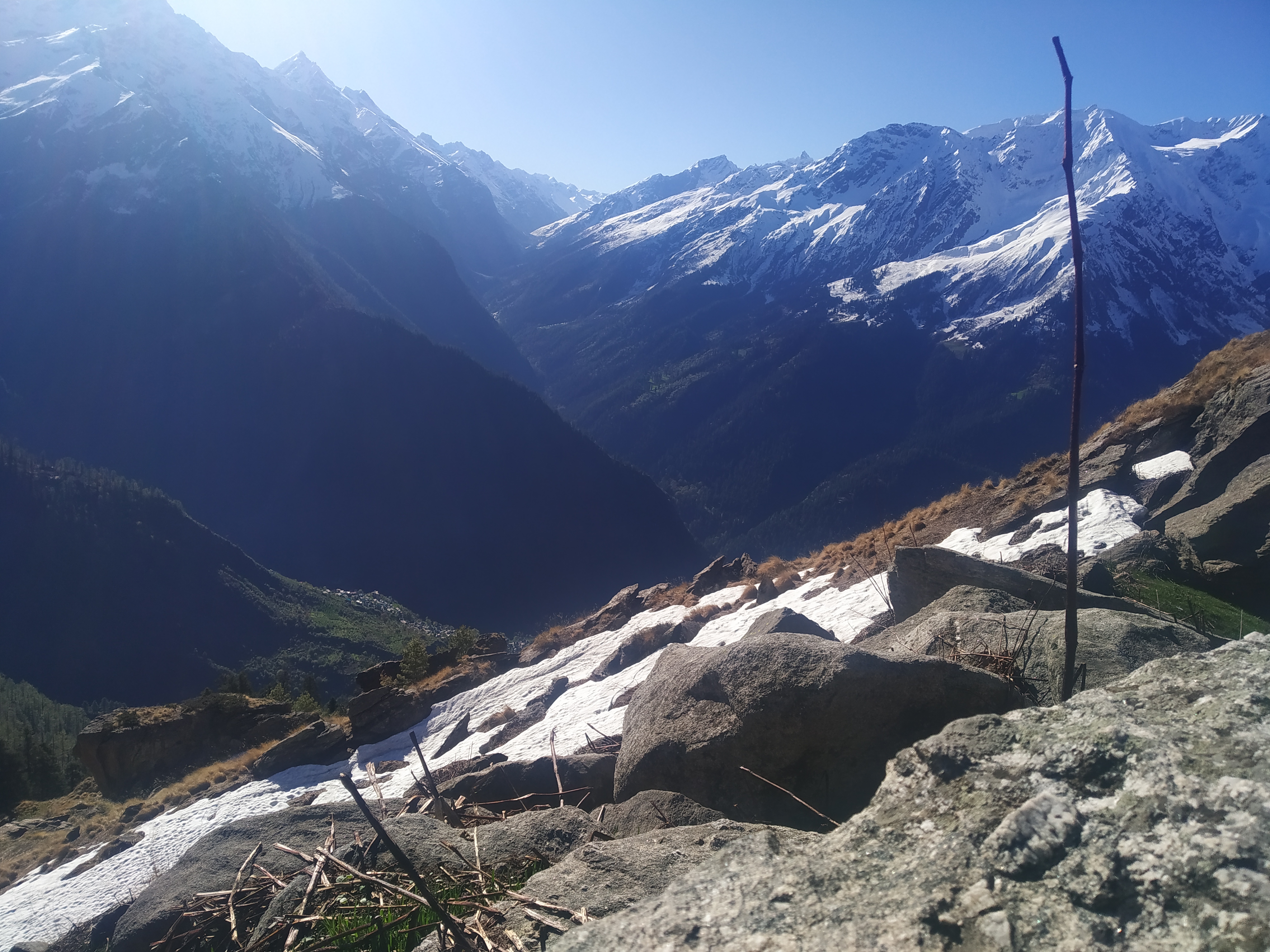 The Valley That Looked Back